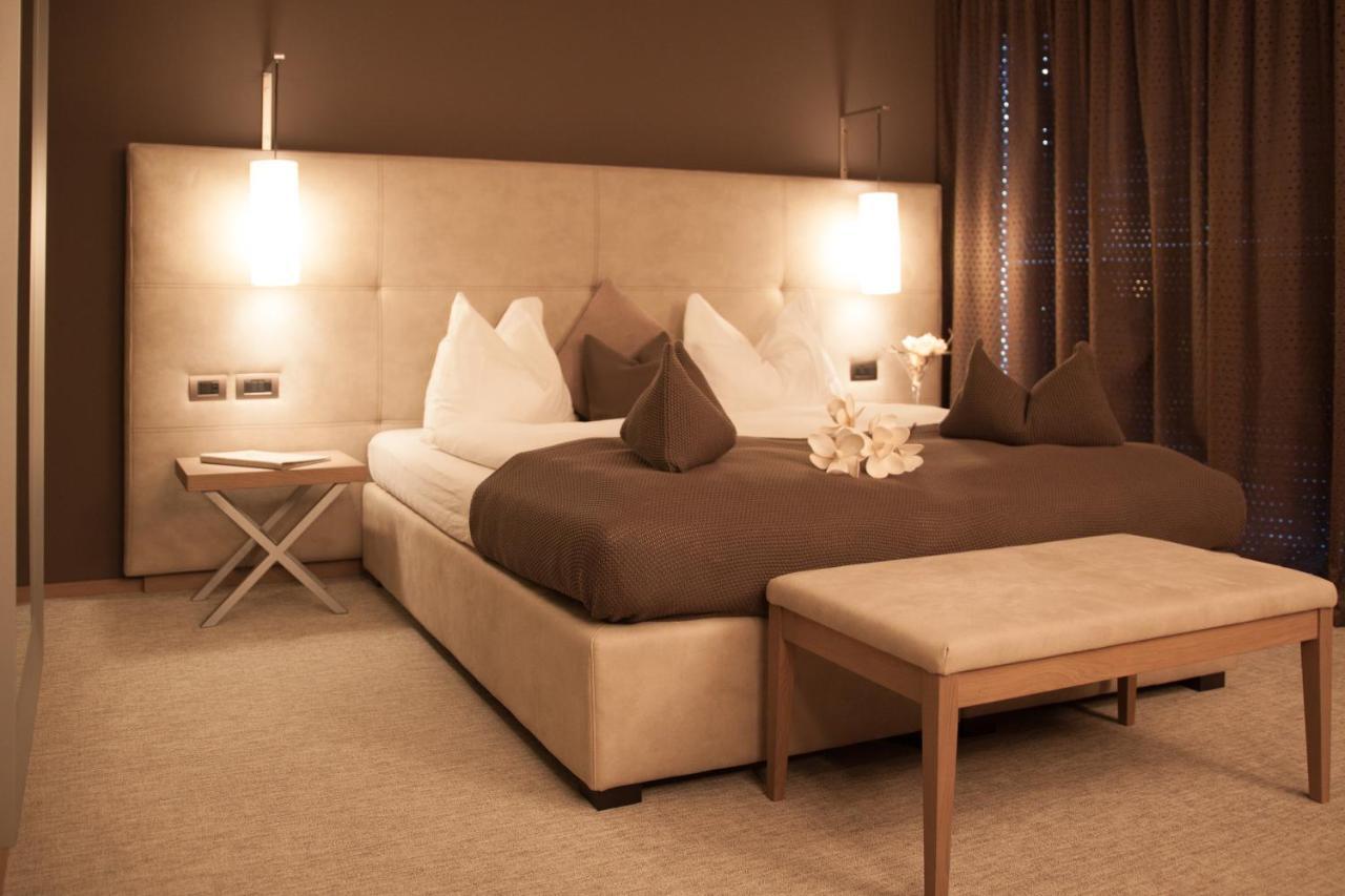 The Lodge Sporthotel - Golfclub Eppan Appiano Sulla Strada Del Vino Zewnętrze zdjęcie